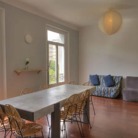 De Caractere Avenue Du Prado 4 Apartment